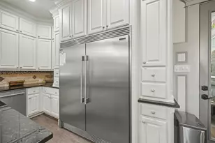 1833 Leela Springs Dr, Conroe, TX 77304 - Photo 11