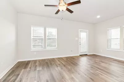 341 N Centro Circle, Shenandoah, TX 77385 - Photo 3