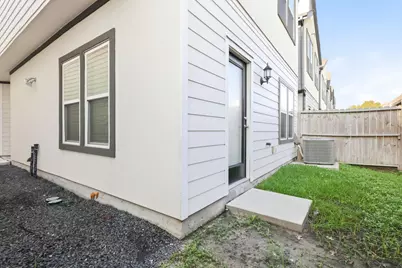 341 N Centro Circle, Shenandoah, TX 77385 - Photo 15