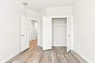 341 N Centro Cir, Shenandoah, TX 77385 - Photo 11