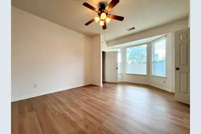 11907 Golden Lodge Lane, Houston, TX 77066 - Photo 15