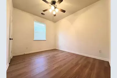 11907 Golden Lodge Lane, Houston, TX 77066 - Photo 9