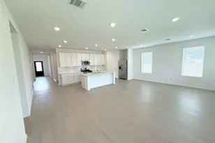 423 Amy St, Angleton, TX 77515 - Photo 11