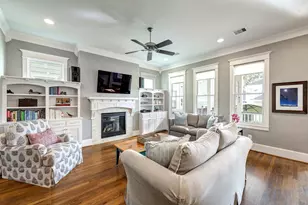 310 W 17th St, Houston, TX 77008 - Photo 11