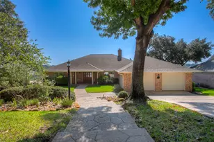 2008 Wickersham Dr, Huntsville, TX 77340 - Photo 1