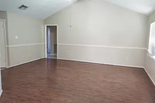2515 Heritage Colony Dr, Webster, TX 77598 - Photo 3