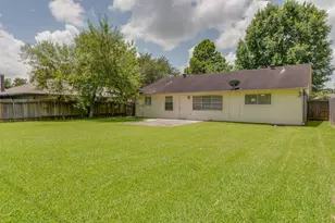 2515 Heritage Colony Dr, Webster, TX 77598 - Photo 15
