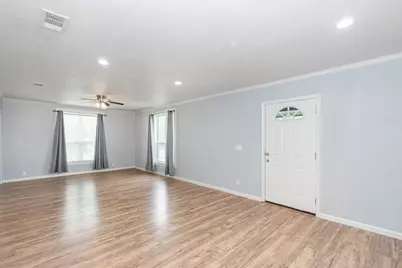 1130 W Broad Street, Freeport, TX 77541 - Photo 7