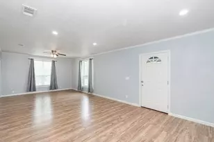 1130 W Broad St, Freeport, TX 77541 - Photo 7