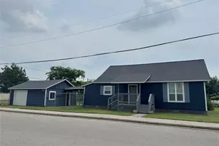 1130 W Broad St, Freeport, TX 77541 - Photo 1