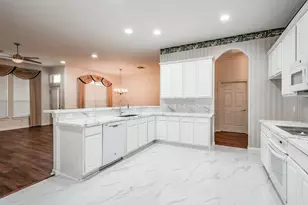 43 N Belfair Pl, The Woodlands, TX 77382 - Photo 15