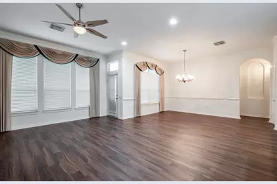 43 N Belfair Place, The Woodlands, TX 77382 - Photo 11