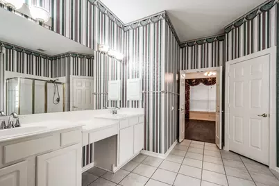 43 N Belfair Place, The Woodlands, TX 77382 - Photo 23