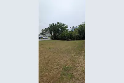 2125 63rd Street, Galveston, TX 77551 - Photo 3