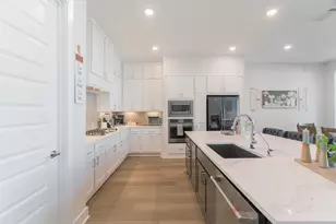 8030 Allston Vlg Trl, The Woodlands, TX 77389 - Photo 11