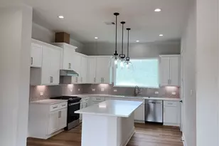 10926 Ivyridge Rd, Houston, TX 77043 - Photo 5