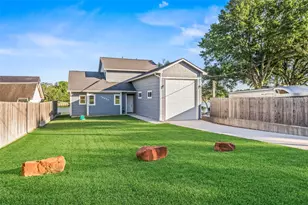 10880 Circle Dr, Willis, TX 77318 - Photo 35