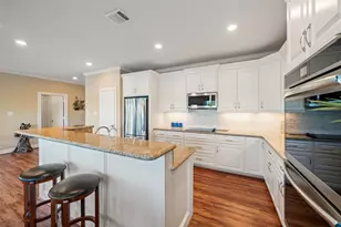 10880 Circle Dr, Willis, TX 77318 - Photo 13