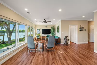 10880 Circle Drive, Willis, TX 77318 - Photo 7