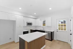 8408 Darien St, Houston, TX 77028 - Photo 13