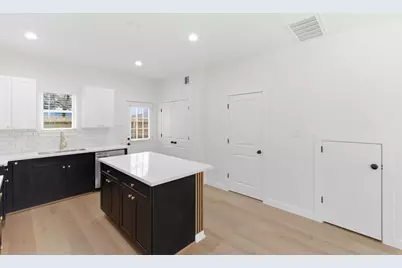 8408 Darien Street #A/B, Houston, TX 77028 - Photo 11