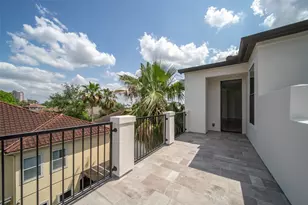 5506 Bosque St, Houston, TX 77056 - Photo 5