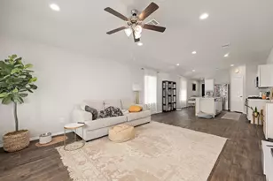 16801 Lonely Pines Dr, Conroe, TX 77302 - Photo 5