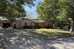 321 Johnson St, Brenham, TX 77833 - Photo 1