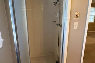 321 Johnson St, Brenham, TX 77833 - Photo 7