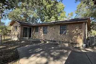 321 Johnson St, Brenham, TX 77833 - Photo 23