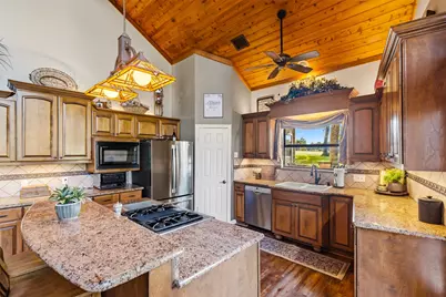 2250 Dillard Road, Brenham, TX 77833 - Photo 13
