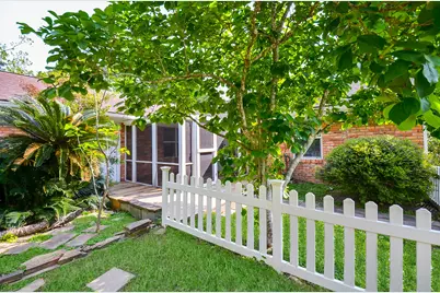 9817 Cedardale Drive, Houston, TX 77055 - Photo 29