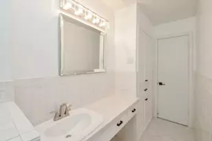 9817 Cedardale Dr, Houston, TX 77055 - Photo 23