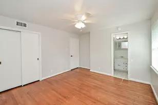 9817 Cedardale Dr, Houston, TX 77055 - Photo 21