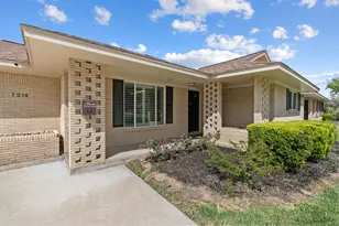 1214 W 31st St, Houston, TX 77018 - Photo 1
