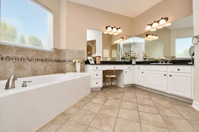 12703 Summer Lake Ranch Drive, Houston, TX 77044 - Photo 31