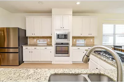 1630 Brookstone Lane, Sugar Land, TX 77479 - Photo 23