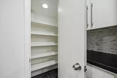 5524 Beverlyhill Street #2, Houston, TX 77056 - Photo 11