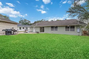 5227 Kinglet St, Houston, TX 77035 - Photo 25