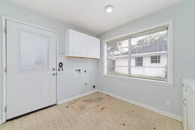 5227 Kinglet Street, Houston, TX 77035 - Photo 13