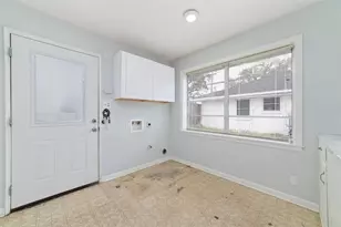 5227 Kinglet St, Houston, TX 77035 - Photo 13