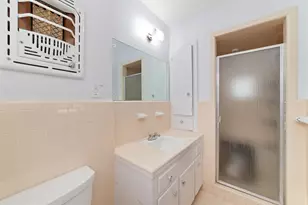 5227 Kinglet St, Houston, TX 77035 - Photo 19