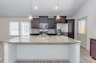 6447 Escondido Ln, Rosharon, TX 77583 - Photo 5