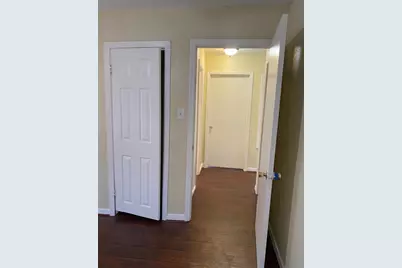 6031 Glenhurst Drive, Houston, TX 77033 - Photo 9