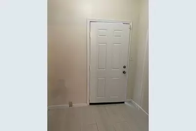 6031 Glenhurst Drive, Houston, TX 77033 - Photo 15