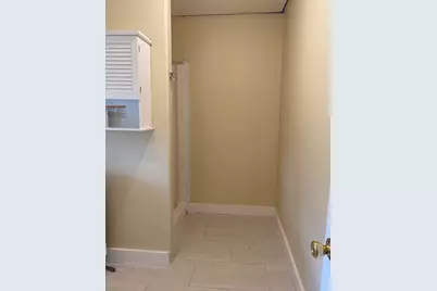 6031 Glenhurst Drive, Houston, TX 77033 - Photo 19