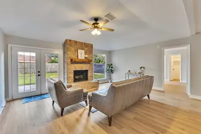 2811 Sugar Wood Drive, League City, TX 77573 - Photo 13