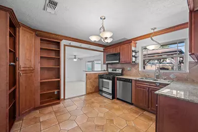 2118 Cheshire Lane, Houston, TX 77018 - Photo 3