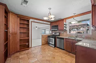 2118 Cheshire Ln, Houston, TX 77018 - Photo 3