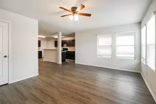 405 N Meadows Dr, Willis, TX 77378 - Photo 5